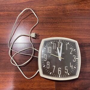 Vintage Ingraham Electric Wall Clock McGraw-Edison 30-418 MCM Square Brown White